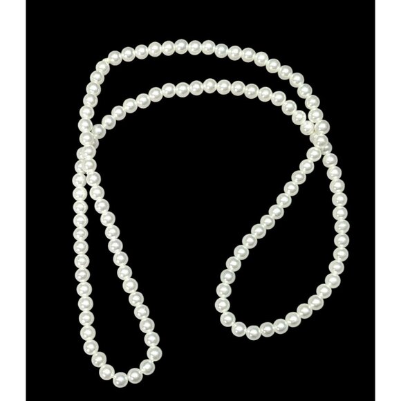 Jewelry - Casual Lightweight White Faux Pearl Necklace